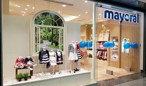 Mayoral: tienda de ropa de bebé en